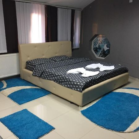 Family White Hotel Gjilan Exterior photo